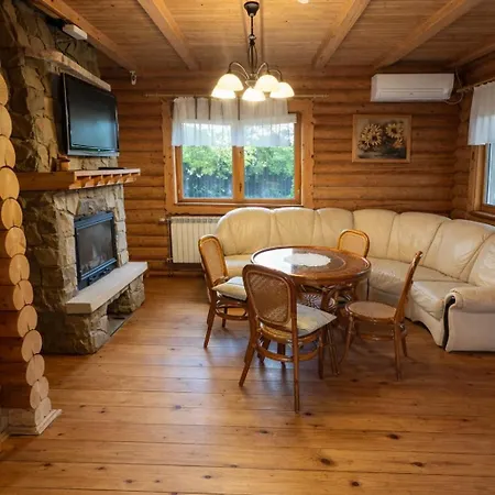 Gospodarstwo wiejskie Smerekovyi Skole